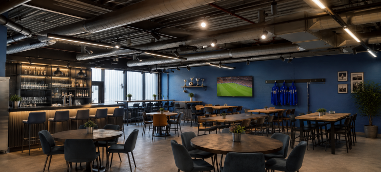 Deetronix lijnverlichting sportkantine